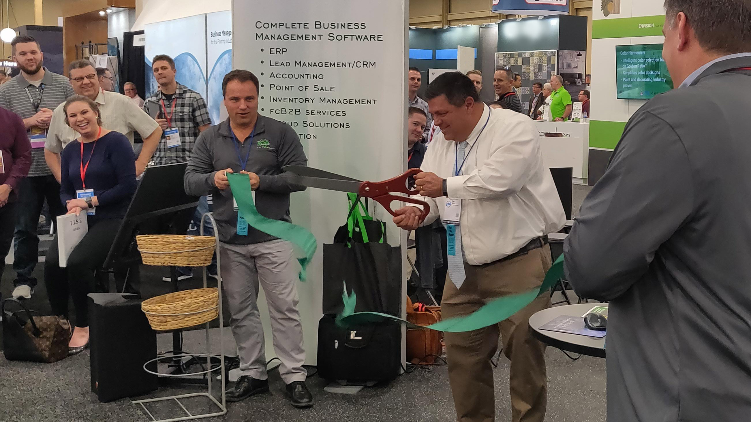 qfloors ribbon cutting show booth