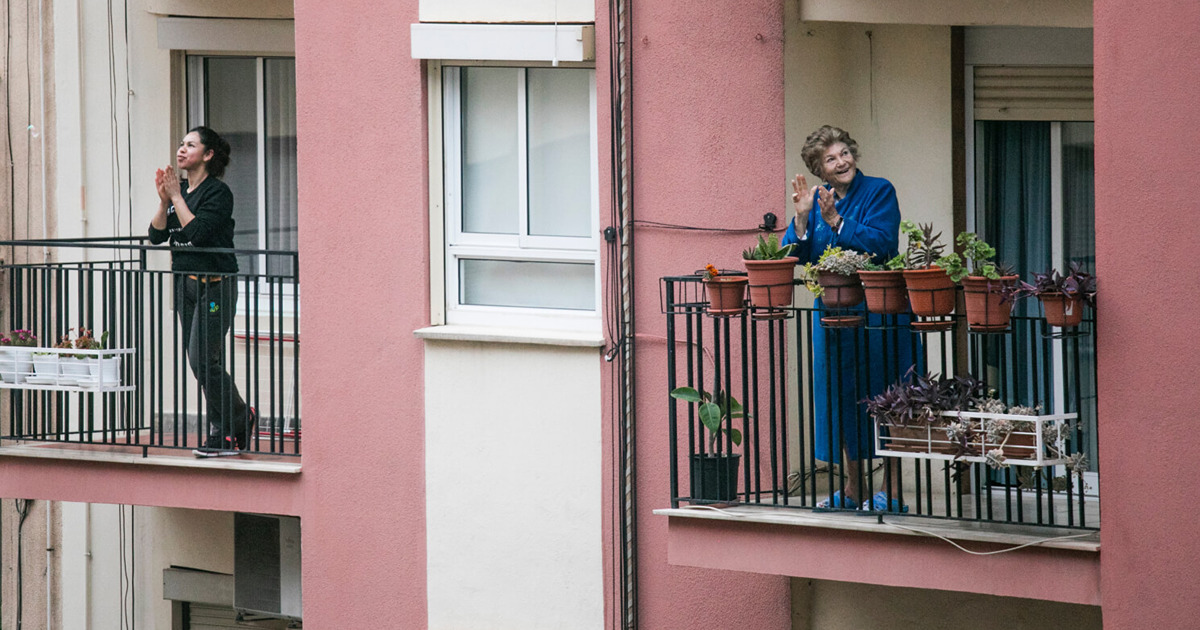 Balcony Cheer